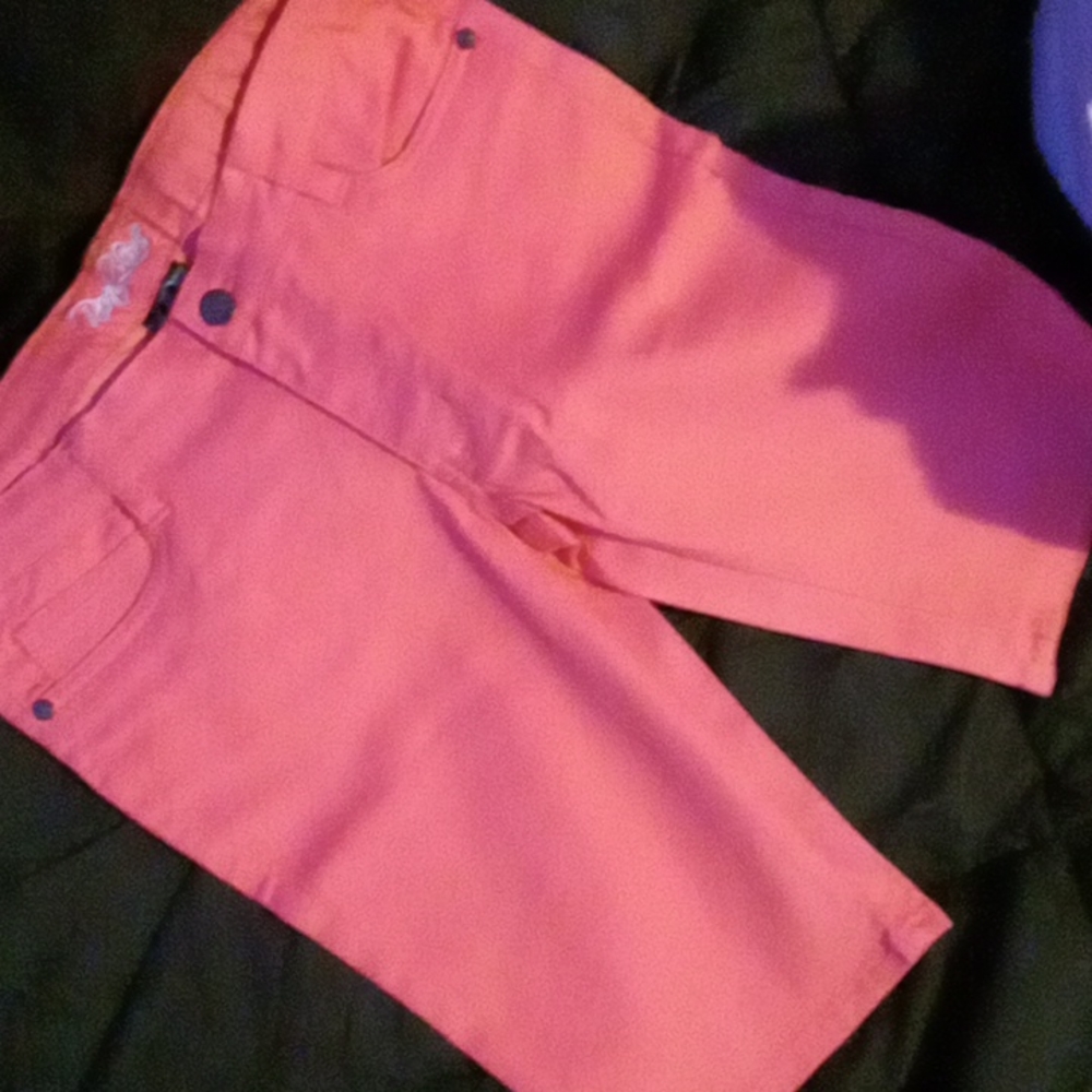 Girls NWOT Pink knee length shorts